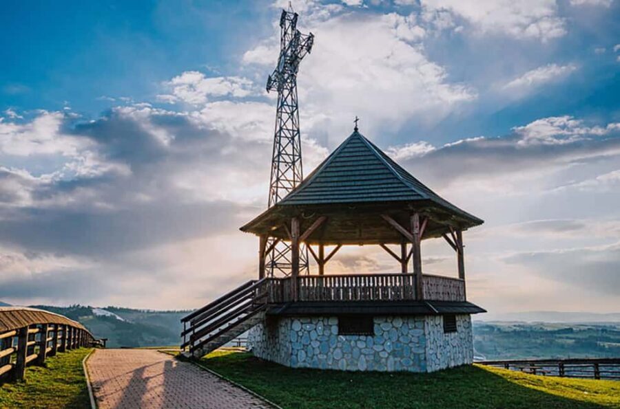 Zakopane: Buggy Off‑Road Adventure, Mountain Views & Bonfire - Shepherd’s Hut and Oscypek: The Real Souvenir You Eat