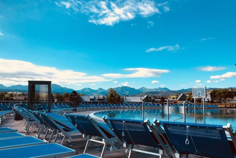Zakopane: Chocholow Thermal Pools Entry with Hotel Transfer - Who should book this Zakopane thermal pools experience