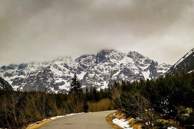 Zakopane & Gubalowka Funicular - Private Winter Tour from Krakow - Stop 1: Zakopane for winter-town charm and breathing room