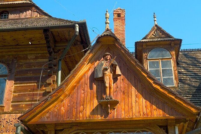 Zakopane & Tatra Mountains - Chochołów village: wood, age, and a quick hit of local charm