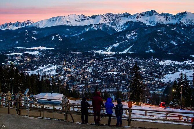 Zakopane & Thermal Springs: Private Tour - Chochołów’s Wooden Houses and the Soapy-Wash Tradition
