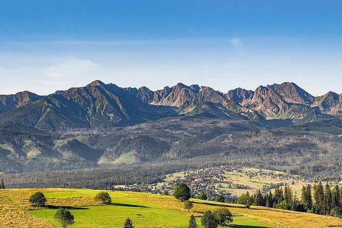 Zakopane Tour from Krakow – Highland Experience & Stunning Views - Krupówki Street: the best place to wander, snack, and shop