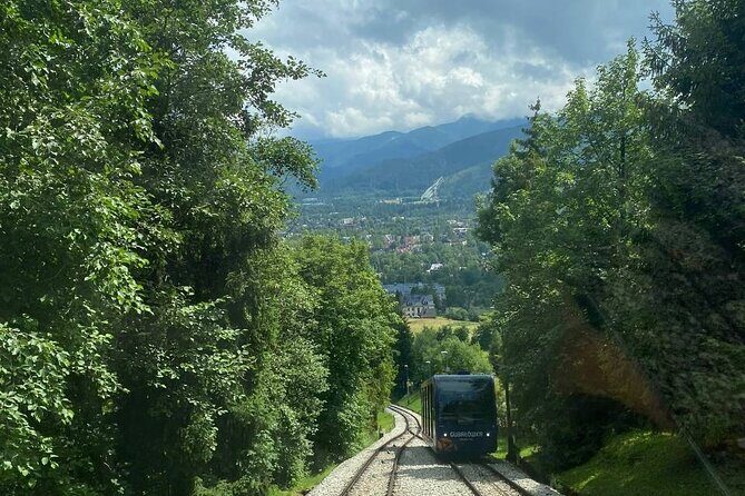 Zakopane Tour from Krakow with Thermal SPA and Hotel Pick up - Stop 4: Zakopane Center Stroll Along Krupówki Street