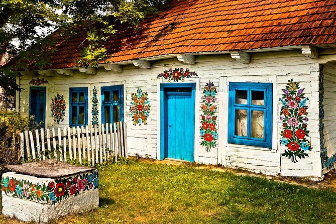 ZALIPIE - painted village, unique PRIVATE tour from Krakow - Dom Malarek: the short stop that’s actually worth it
